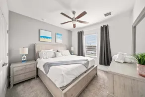 390 Strand Drive - Rom