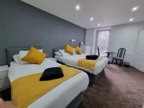 South Beach Kings Promenade Hotel - Room