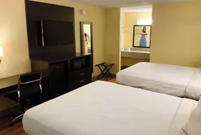 Days Inn by Wyndham Troy IL - Habitación