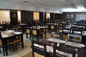 Hotel Shaans - Restaurant
