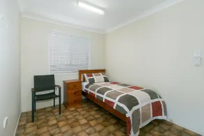 Beachside Holiday Home - Room