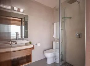 Brisas Beachfront Penthouses - Bathroom
