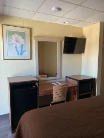 Executive Inn & Suites Near Lackland AFB - Room