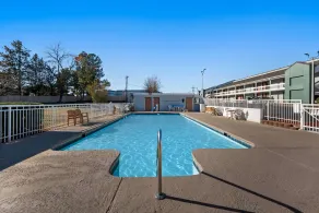 Rodeway Inn Richmond West End - Piscine