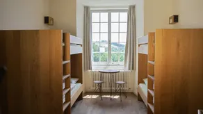 Schloss Burgdorf Youth Hostel - Zimmer