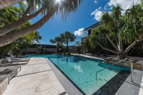 Executive on Whisper Bay - Cannonvale - Pool