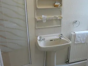 The Premier Lodge - Bathroom