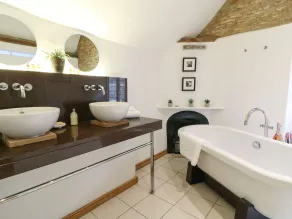 Castle Combe Cottage - Bathroom