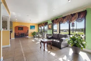 Econo Lodge Inn & Suites Brooks - Louisville South - Lobby