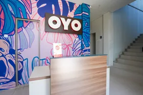 OYO Flagship 318 K1 UPN Rungkut Madya - Reception