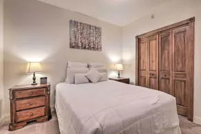 Mysiga centrala Glenwood Springs lägenhet med 2 däck! - Interiör