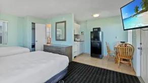 Ocean Court Beachfront Hotel - Room