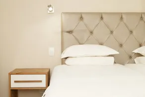 Loerie Guest Lodge - Room