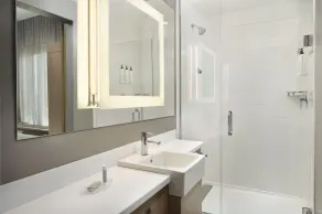 SpringHill Suites by Marriott Jacksonville Baymeadows - Bathroom