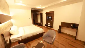 Hotel Dwaraka - Room