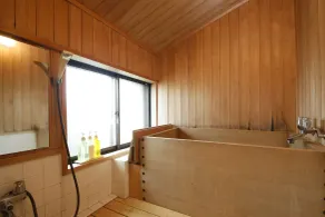 Tateshina Ai - Salle de bain