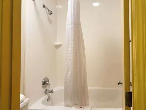 Motel 6 Charlotte, NC Northlake - Bathroom