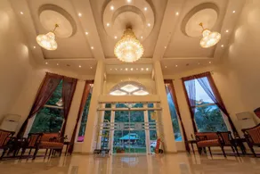 The Allure Grand Resort  - Rezeption