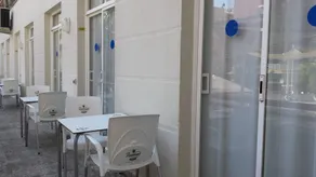 Apartaments Mar Blau Calella - Coin salon dans le hall