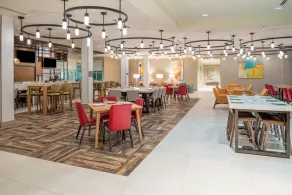 Home2 Suites by Hilton Brunswick - Restaurang