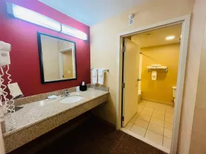 Sonesta Essential Junction City - Salle de bain