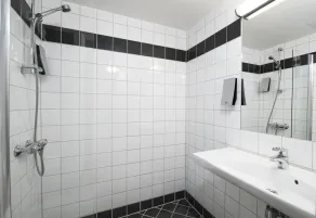 Thon Hotel Europa - Bathroom
