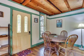 Idyllic Southern Indiana Cabin Near Patoka Lake! - Interiör