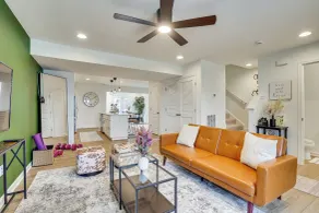 Great for Families! Townhome 9 Mi to Harpers Ferry - Intérieur
