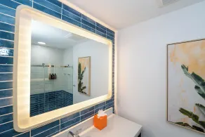 The Sunshine Hotel and Suites - Bathroom