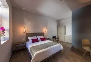 Bluebell Luxury Suites - Chambre