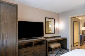 Embassy Suites by Hilton Seattle Bellevue - Camera