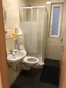 Sahara Falcon - Bathroom