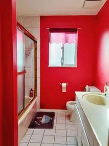 Nice Home in Vancouver - Bathroom