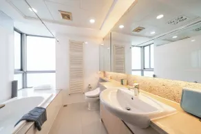 Tyms Spacious 3BR 2BA APT Laishi Di - Badezimmer