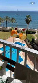 Marbella Beachfront Studio - EaW Homes - Piscina