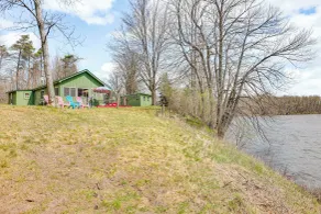 On Muskegon River! Wooded & Peaceful Retreat - Interior
