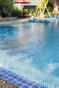 Bay Beach Resort Jomtien - Piscina