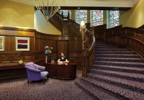 Quebecs - Lobby