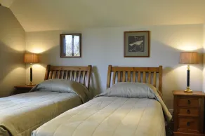 Lansdown Peaks Apartments - Room