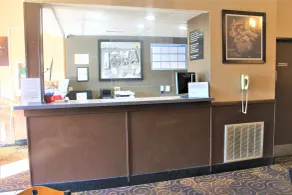 Super 8 by Wyndham Burlington - Réception