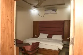 Hotel Govardhan Inn - Habitación