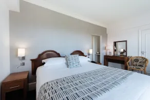 The Palace Hotel - Room