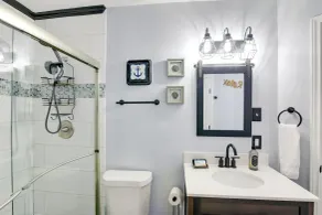 Poolblick & Entspannung am Strand: Galveston Condo! - Innenbereich