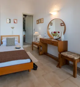 Dedalos Hotel - Vue de la chambre