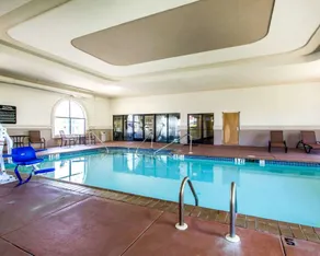 Quality Inn Columbia I-65 - Piscine