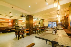 Treebo Premium Seven Lake View - Restaurant