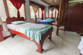 Poor Man's Paradise Lodge - Rum