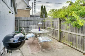 Ludington Vacation Rental - Walk to Lake Michigan! - Innvendig