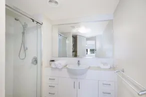 Ocean Vista On Alex - Bathroom
