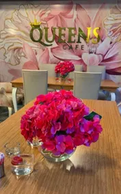 The Queens Apart - Restaurant